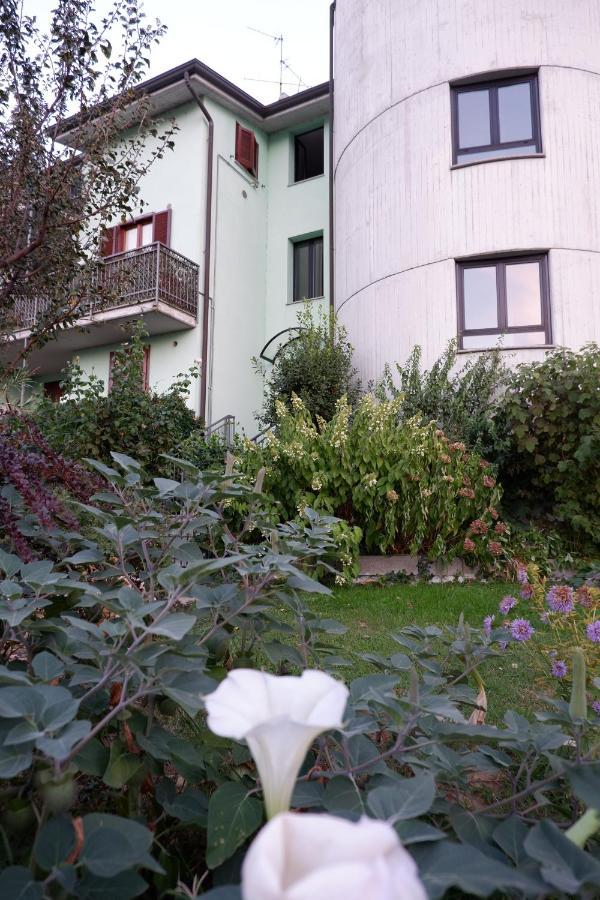 Latte E Menta Bed & Breakfast Motta Visconti Eksteriør bilde